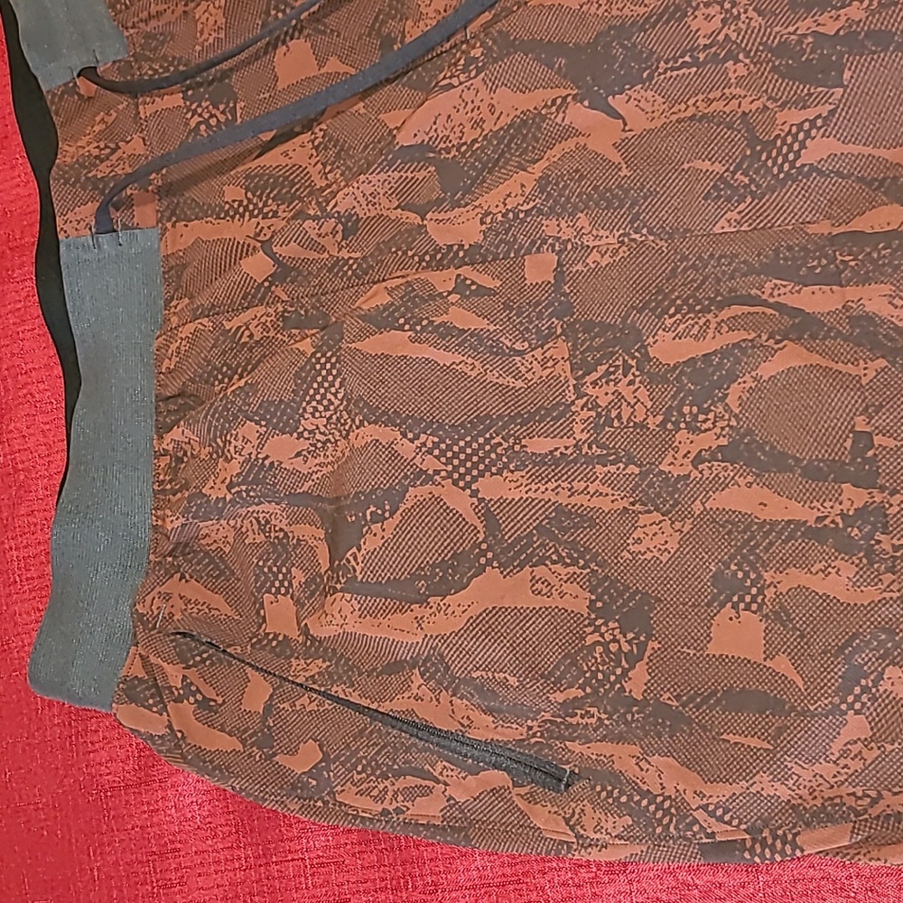 Lululemon Atletica Active Short for Men, Size XXL, Color Brown & Brike - Picture 3 of 11